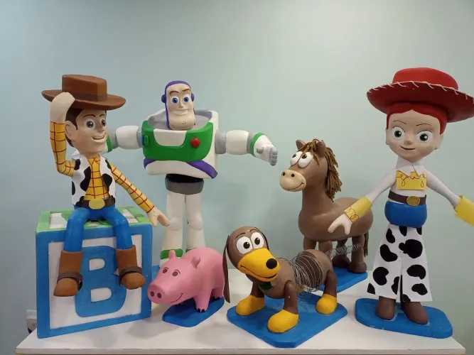 Vendo bonecos do Toy Story para Decoração de festa 