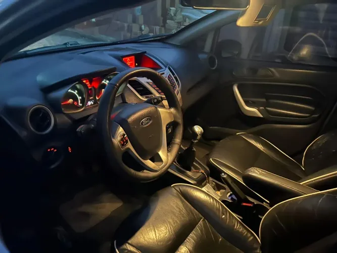Ford Fiesta Sedan SE 1.6 16V Flex 4P 2013