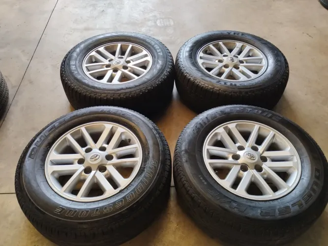 Rodas Hilux Aro 16 + Pneus 245/70/16 Bridgestone