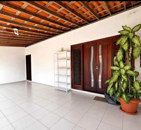 Real 1 (CASA NO TOMBA)