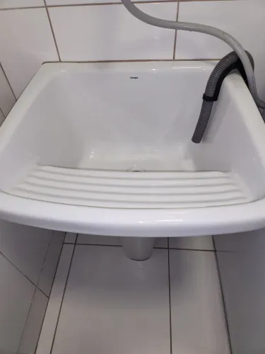 Tanque de cerâmica
