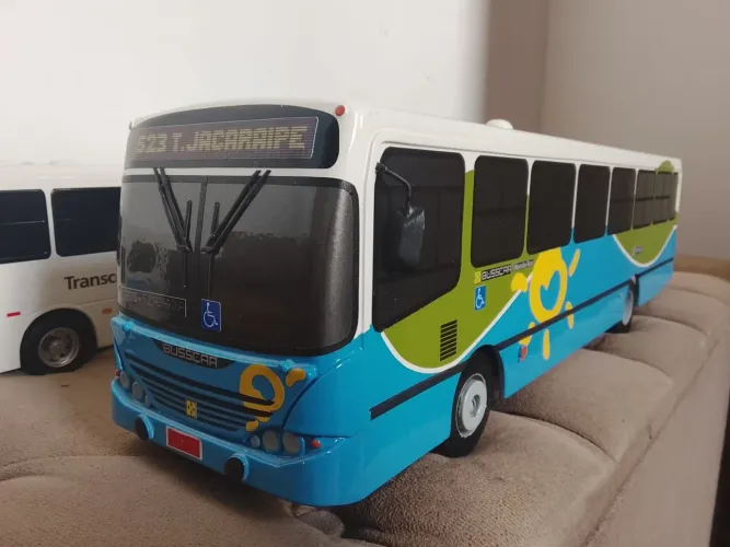 Miniatura de Ônibus Busscar Urbanuss