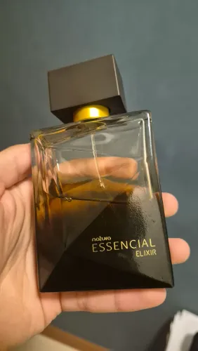Essencial Elixir (Natura) cerca de 60ml