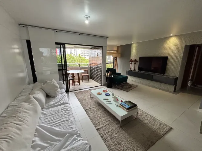 Oportunidade no Farol, apartamento com 4 quartos, todos suítes
