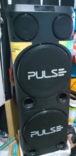 Vendo uma caixa de som torre semi nova