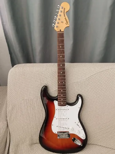 Guitarra Fender Squier