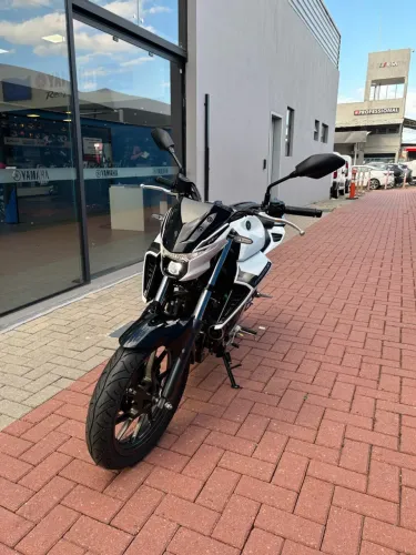 Moto Yamaha Fazer 250 (FZ25 Connected ABS) - Ano 2026/2026