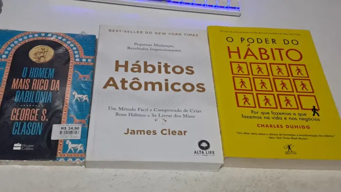 Combo 3 livros: o Poder do Hábito, Hábitos Atômicos, o Homem Mais rico da Babilonia