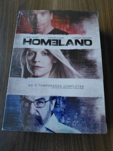 Vendo box de dvd com as 3 temporadas da série Homeland, lacrada,.
