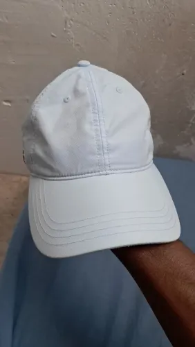 Chapéu da lacoste modelo esporte