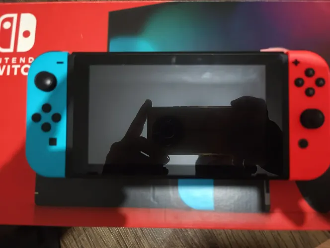 Nintendo Switch V2 de 32 GB acompanha jogos