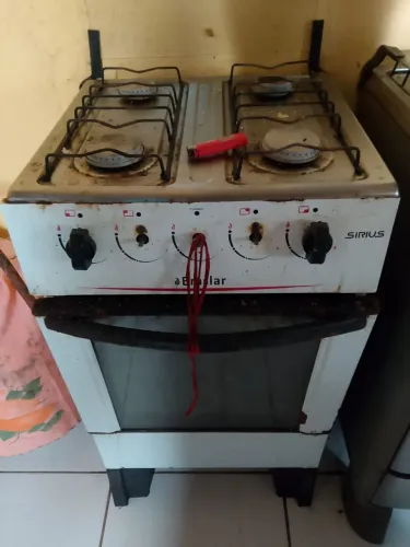 Fogao 4 bocas e forno funcionando