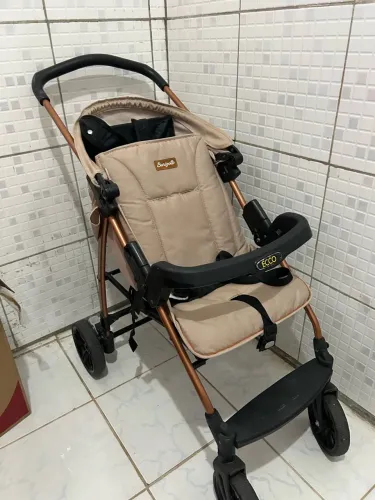 carrinho de bebê poucas vezes usado borigoto