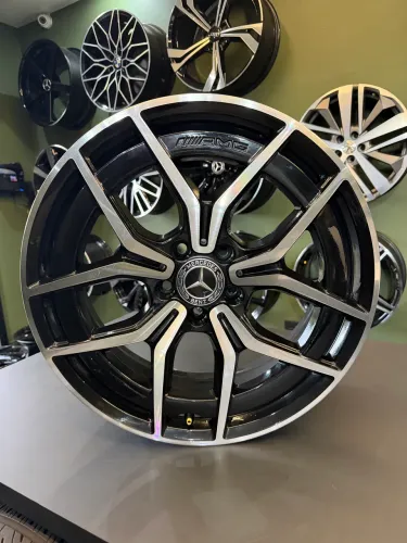 Roda MERCEDES C300 2025 Aro 19 Off Set 40 Originais não são Réplicas