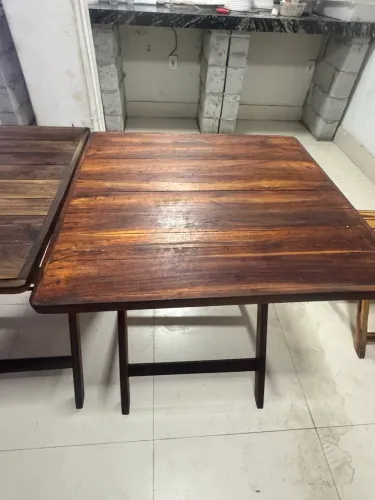 Conjunto de mesa de Madeira