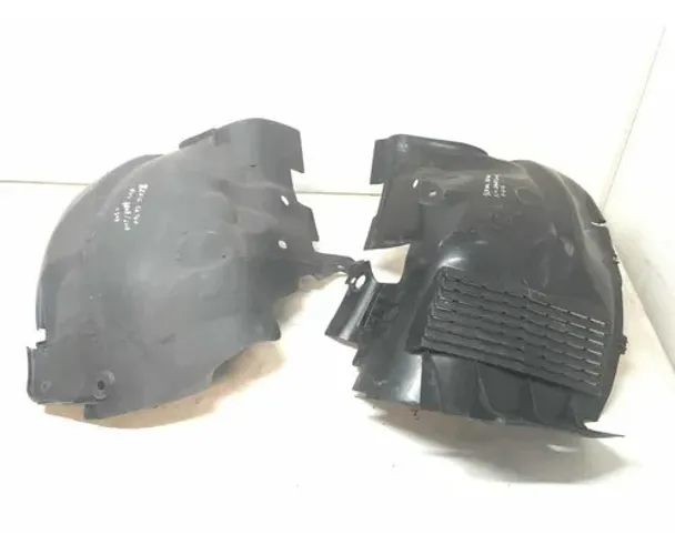 Para Barro Dianteiro Esquerdo Renault Scenic 01 10 Detalhe