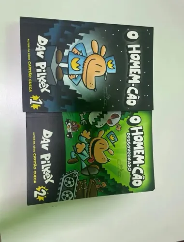 Vende-se os volumes 1 e 2 do livro O Homem-Cão
