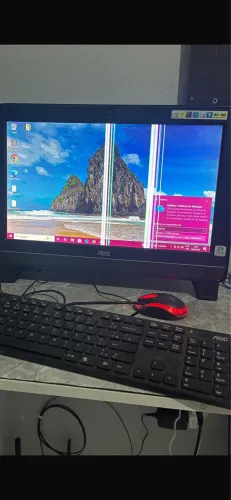 Computador all in one AOC com defeito