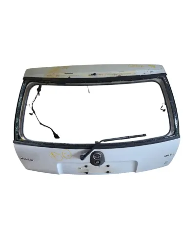 Tampa traseira carro Chevrolet Corsa