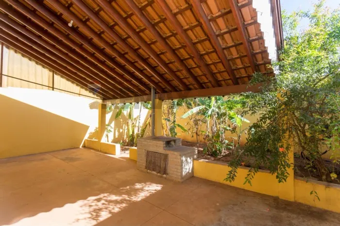 Casa à venda no Jardim Morada Nova, 2 quartos 1 suíte, conforto, praticidade e excelente l