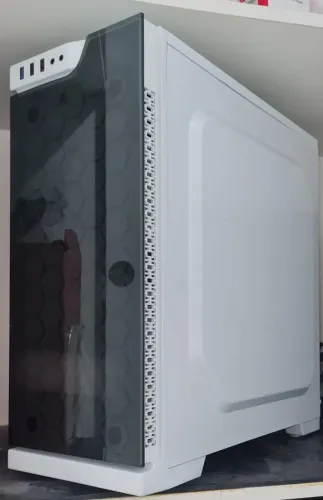COMPUTADOR DESKTOP AMD RYZEN 5 2400G