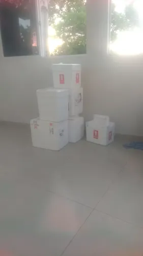 Vendo caixas de isopor 5 por 100
