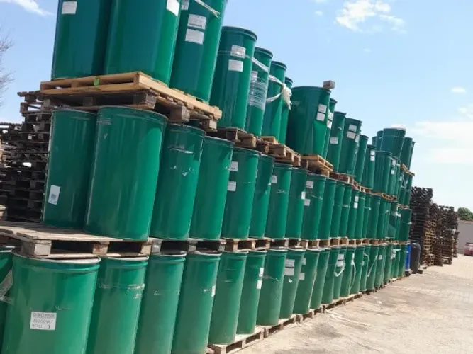 TAMBOR FERRO 260L NO JARDIM INGA
