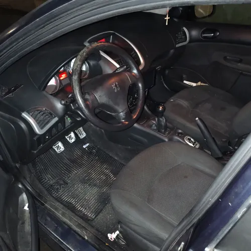 Peugeot 207 Sed. Passion XR Sport 1.4 Flex 8V 4P 2013