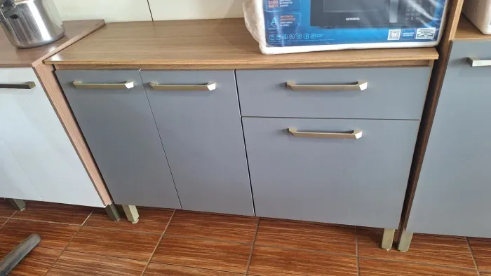 Balcao de cozinha 3 portas 1 gaveta