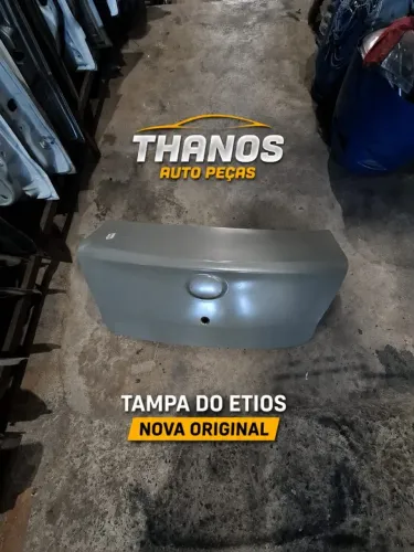 Tampa traseira Etios novo original Prata Excelente Estado Pronta Entrega