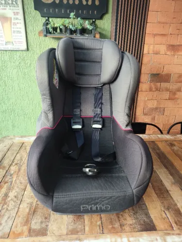 Cadeirinha de segurança para criança 