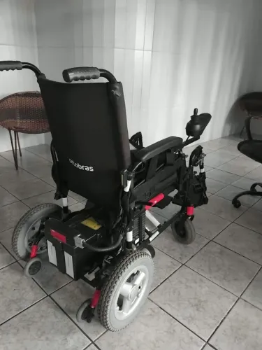 Vendo Cadeira de Rodas Motorizada
