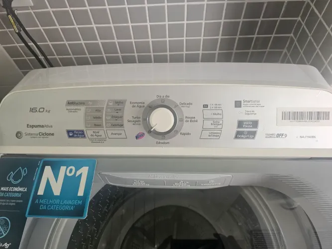 Vendo máquina de lavar louça Panasonic ciclone de 16 kg na cor branca 110 volts Na160b6