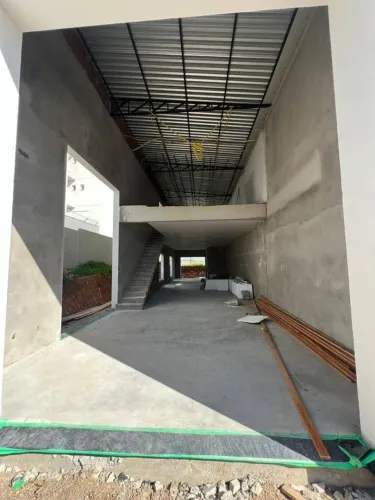 Loja 240m² em São Vicente, Gravataí. Amplo espaço comercial disponível para aluguel.