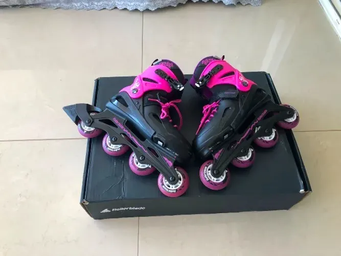 Patins Infantil Rollerblade Fury G- Ajustável (Tam. 33 ao 38) - Usado 2 vezes