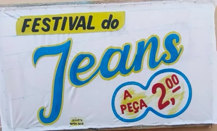 faixas de tecido branco morim