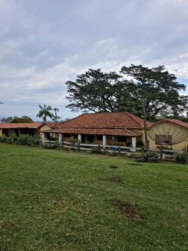 *EXCELENTE SÍTIO A VENDA NA REGIÃO DE BOTUCATU - SP* ?? Área Total: 36 Alqueires Pastagem: