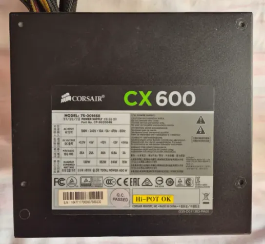 Fonte Corsair CX600 (600w, BRONZE)