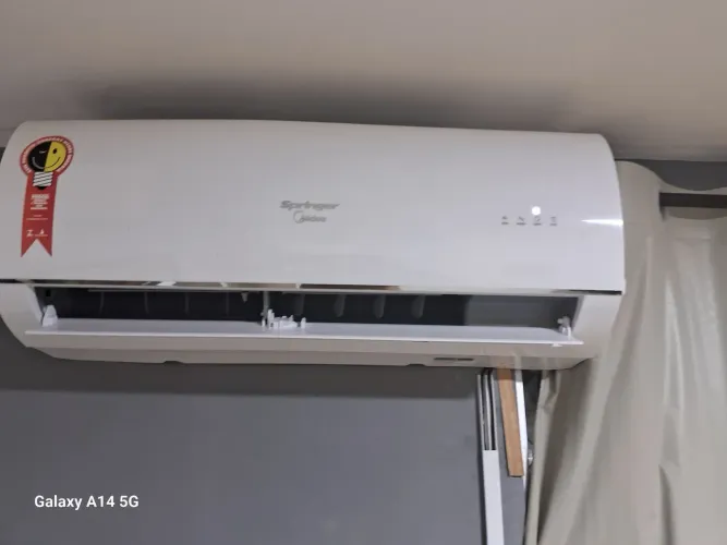 AR-CONDICIONADO SPRINGER MIDEA 9000BTUs, SEMINOVO EM PERFEITAS CONDIÇÕES.