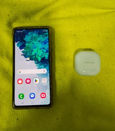 Samsung Galaxy S20FE +buds fe 6/128gb com detalhes(leia o anuncio)