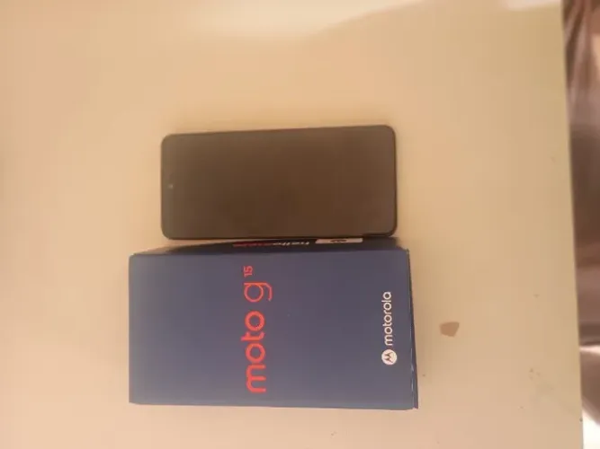Motorola G15 na caixa 