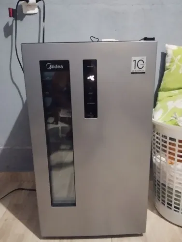 Vende-se frigobar
