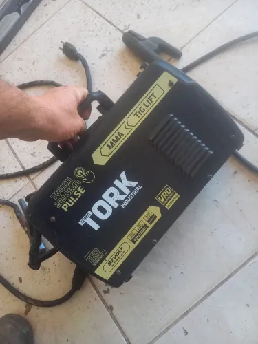Maquina de solda industrial tork 200