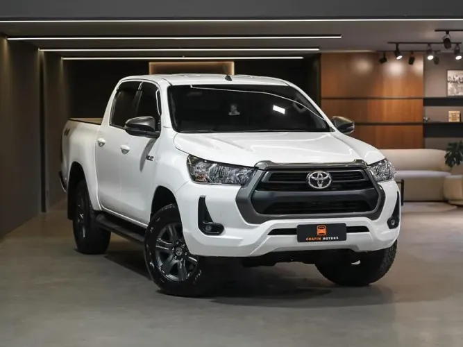 Toyota Hilux CD SR 4X4 2.8 TDI Diesel Aut. 2024