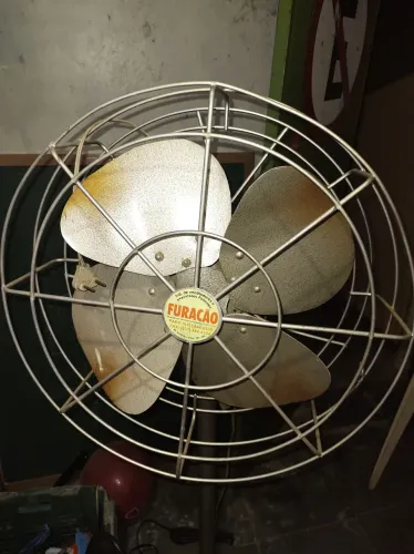 Ventilador furacão vendo os 2 a R$80