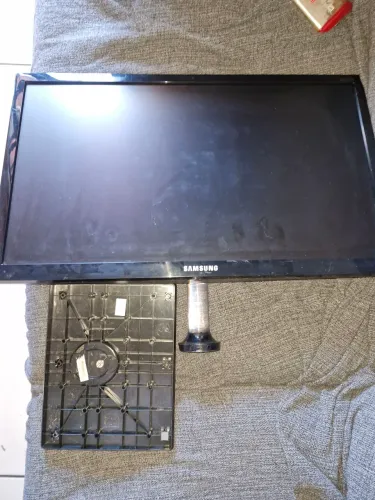 Monitor Samsung S23C550H - retirada de peças ou conserto 