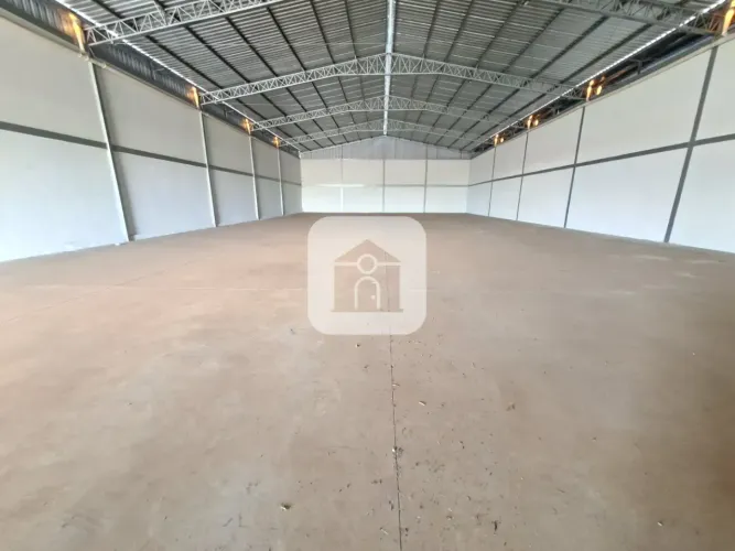 Galpão comercial para locação no bairro Laranjeiras