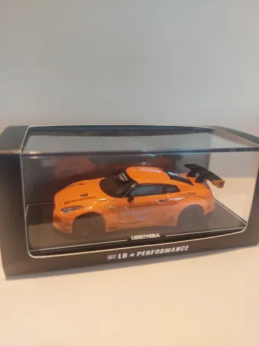 Nissan GT-R LB Performance 1/64 - Não Hot Wheels