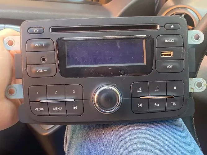 Som original da Duster, sandeiro e fluence
