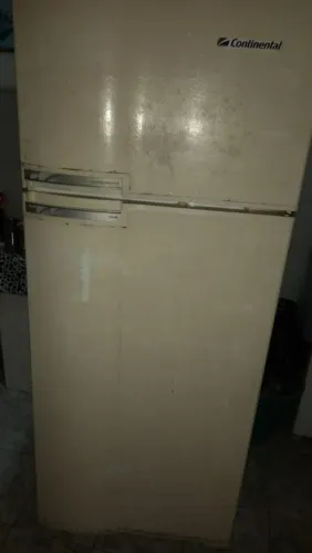 GELADEIRA DUPLEX COM DEFEITO